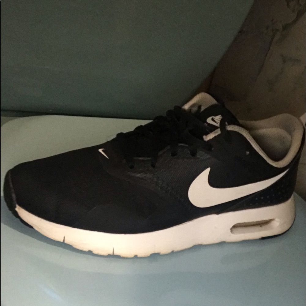 Black Nike Air Max Thea Size 7 1/2